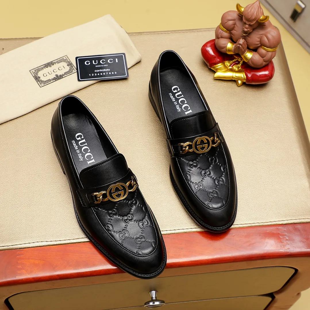 Men's men's shoes 💰400 🆘【GUCCI】Gucci ·🐑里· Hot-selling beanie shoes, top brand luxury, top quality, latest fashion beanie shoes.. The upper is made of original first-layer cowhide. (🐑leather·inner). The original stylish and stylish soft rubber wear-resistant and non-slip outsole is light and comfortable on the foot, available in 2 colors! Matching code: 39/45 (38.46. Can be customized)